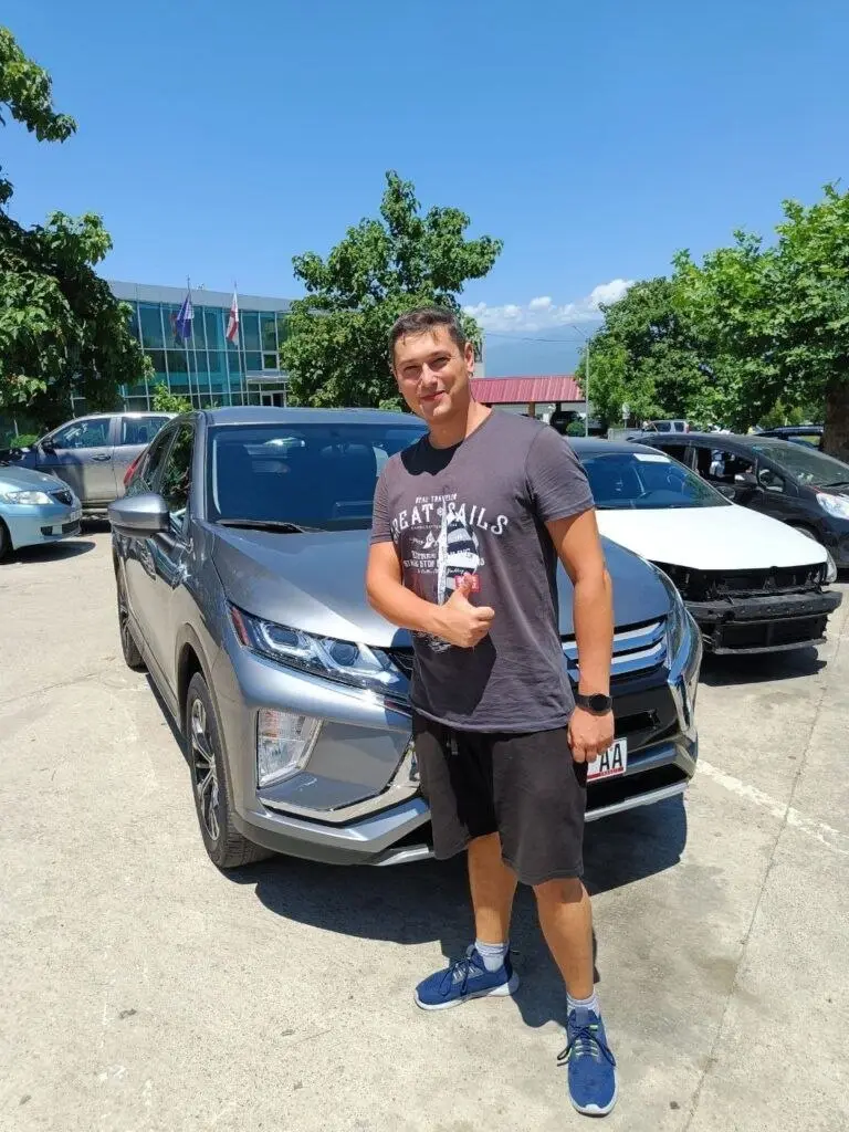 Mitsubishi Eclipse Cross SE — JA4AT4AA6LZ609923