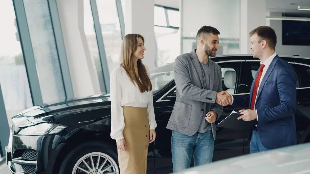 რატომ შეიძლება ცრუობდეს Carfax: ჩამორჩენა ბაზებში და როგორ შევამოწმოთ ხელით