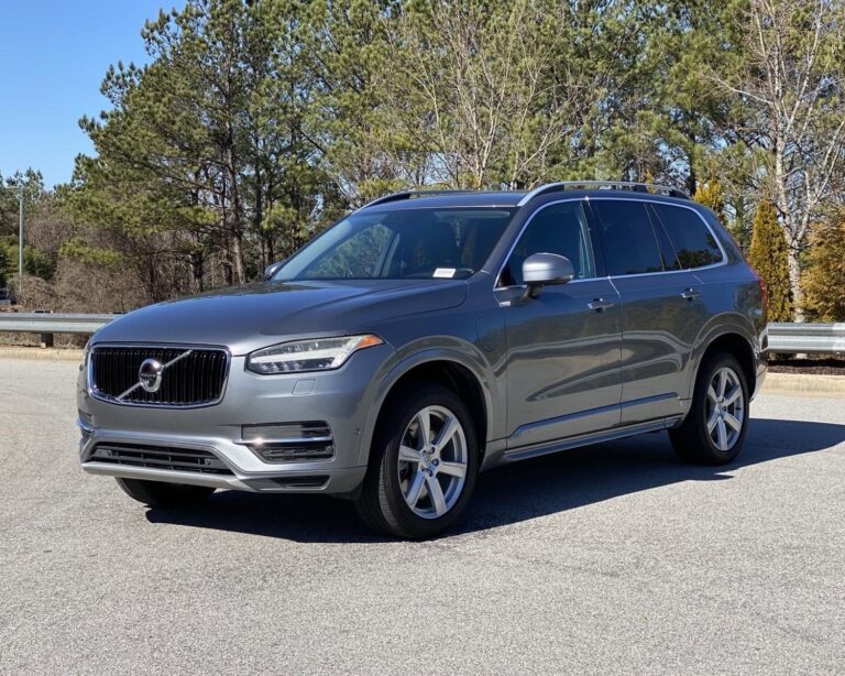 Volvo XC90 Hybrid T8 Momentum