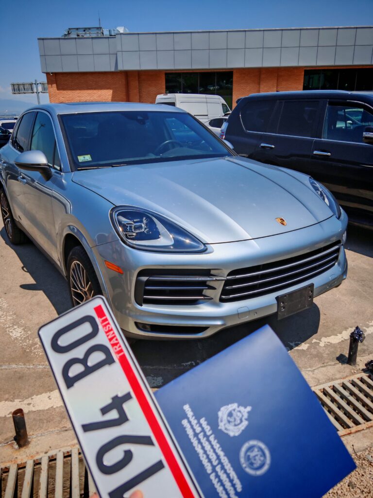 Porsche Cayenne - WP1AA2AY9MDA05552